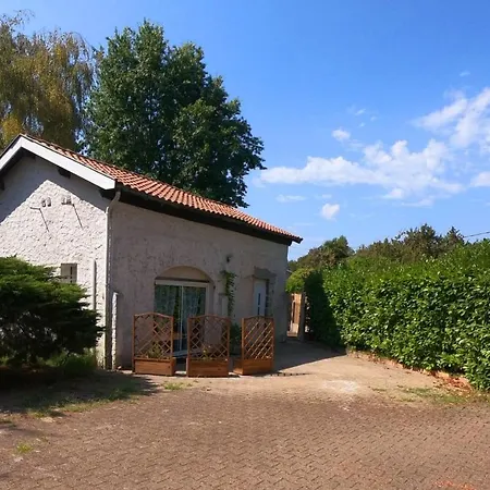 Maisonnette Aux Portes Du Medoc Holiday home Blanquefort (Gironde)